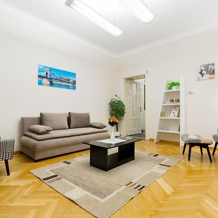 K17 Kinizsi Apartment Budapeste Exterior foto